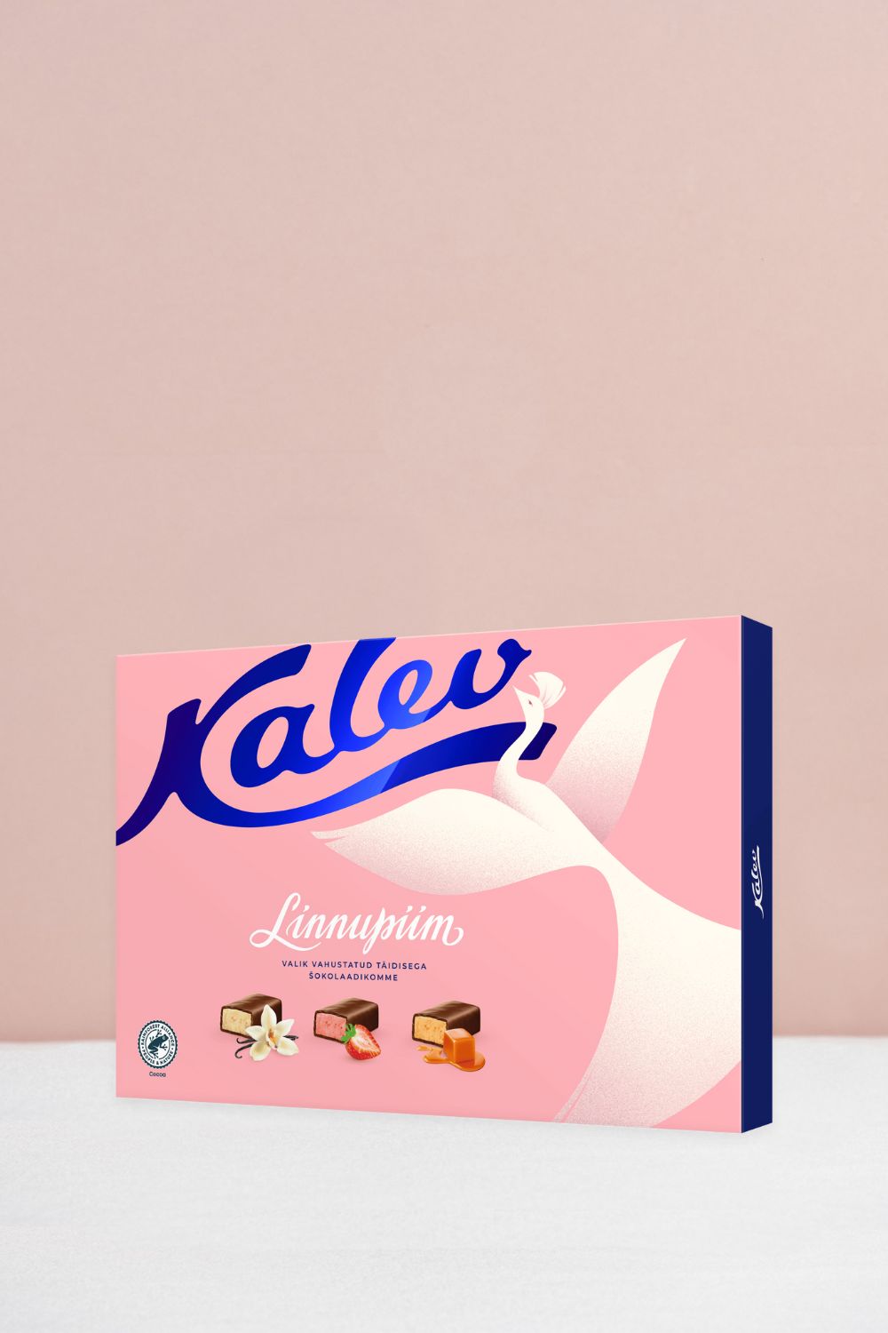“Linnupiim” vahustatud täidisega šokolaadikommid 238g